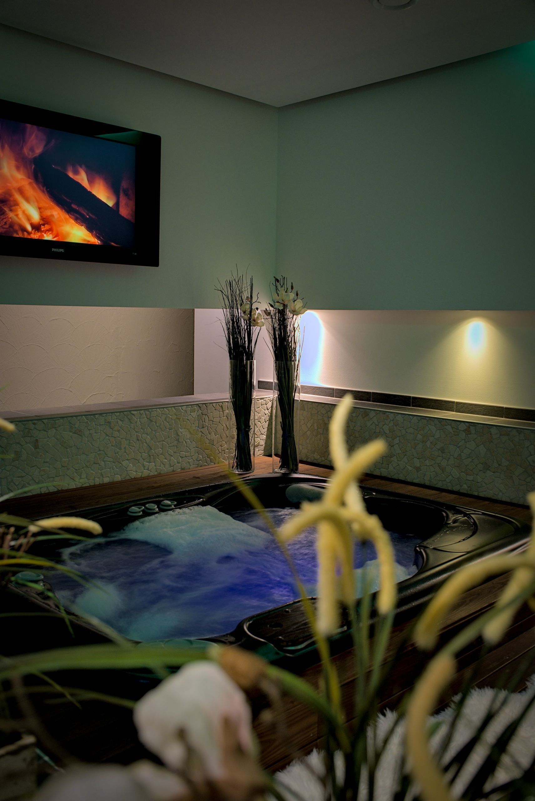 free toiletries, towels