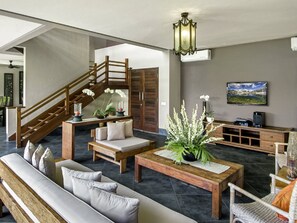 43-Zoll-Flachbildfernseher mit Kabelempfang, LED-Fernseher, DVD-Player