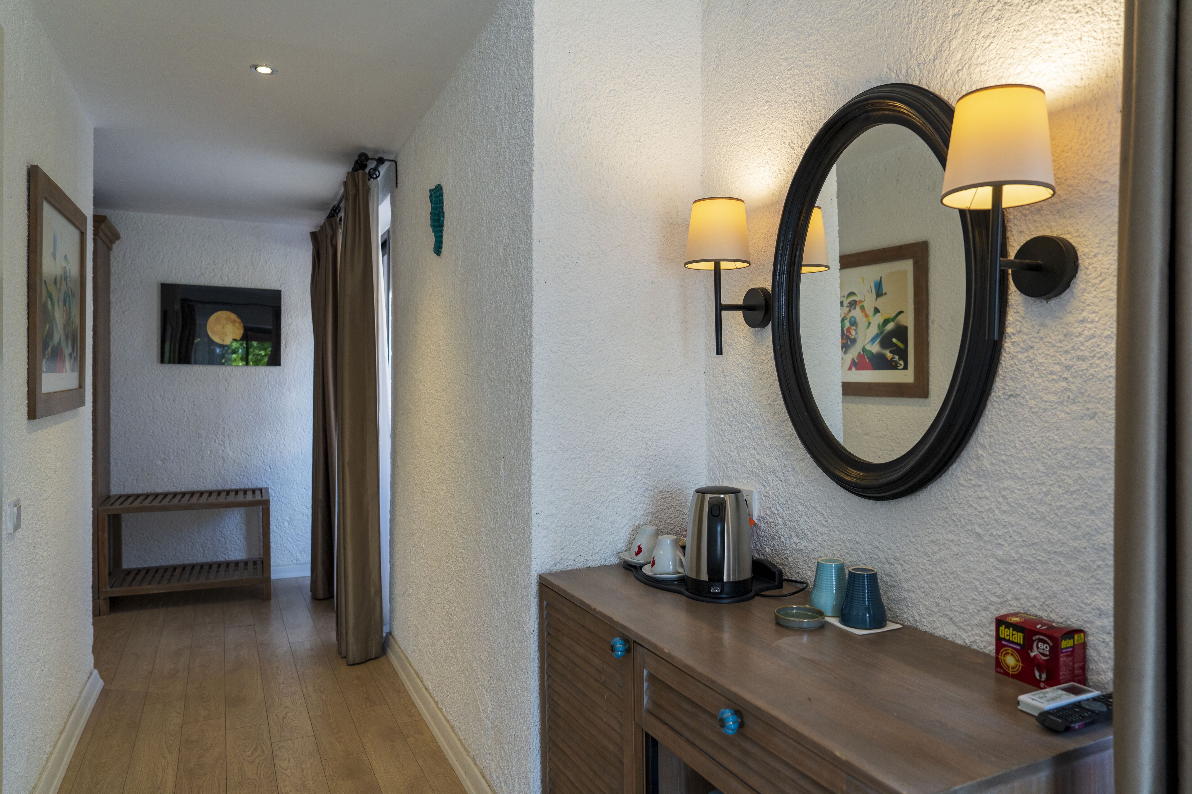 deluxe room, bay view (blue) | premium bedding, minibar, in-room safe, desk