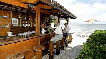 Bar (en el alojamiento)