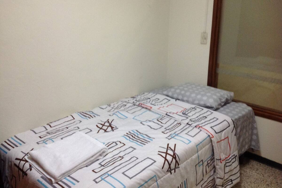 Economy Single Room, 1 Single Bed, Shared Bathroom | Iron/ironing board, free WiFi