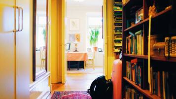 LĂ€genhet - 1 sovrum | Vardagsrum | Platt-tv