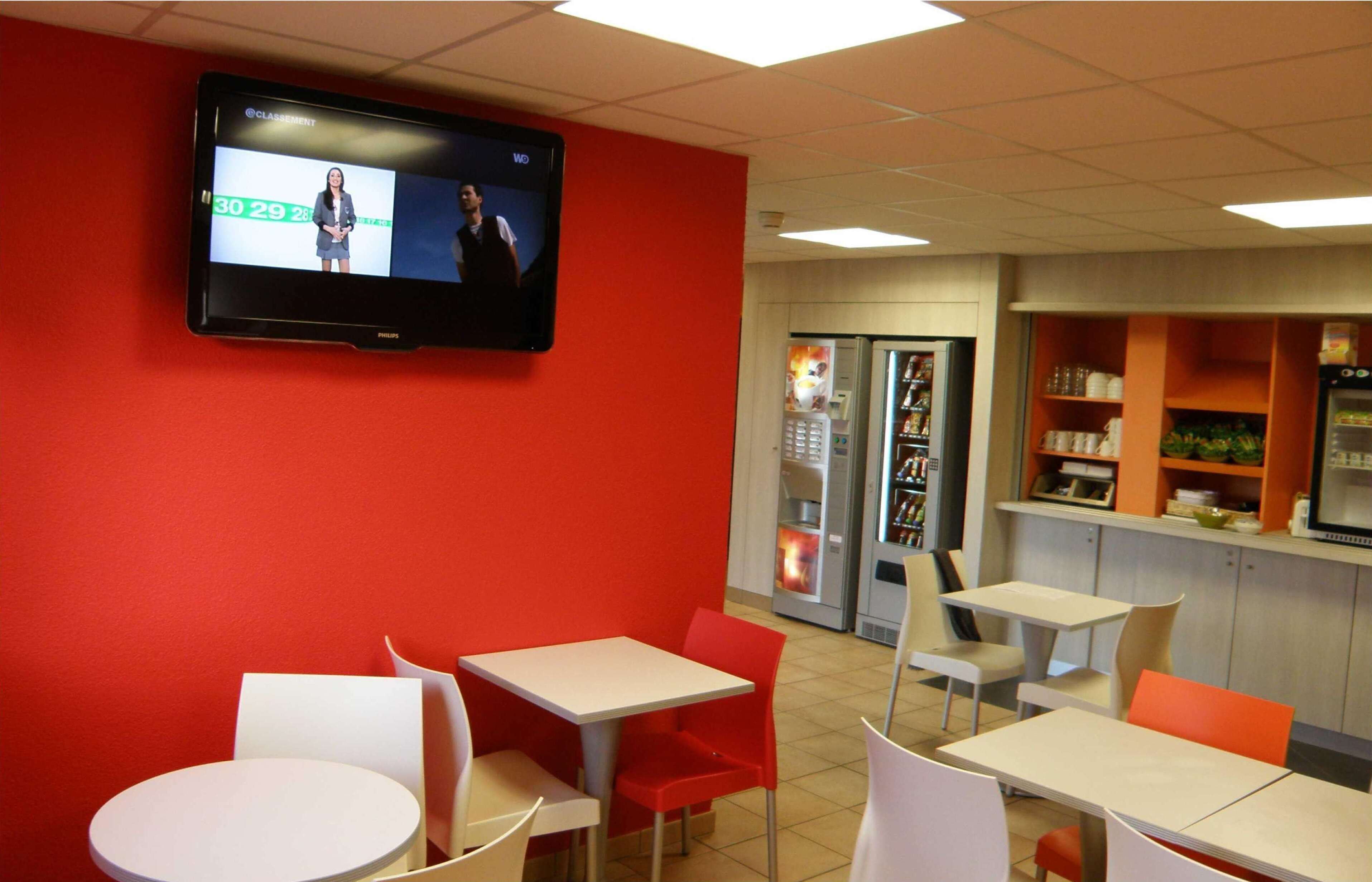 Photo - Première Classe Perpignan Nord - Aéroport