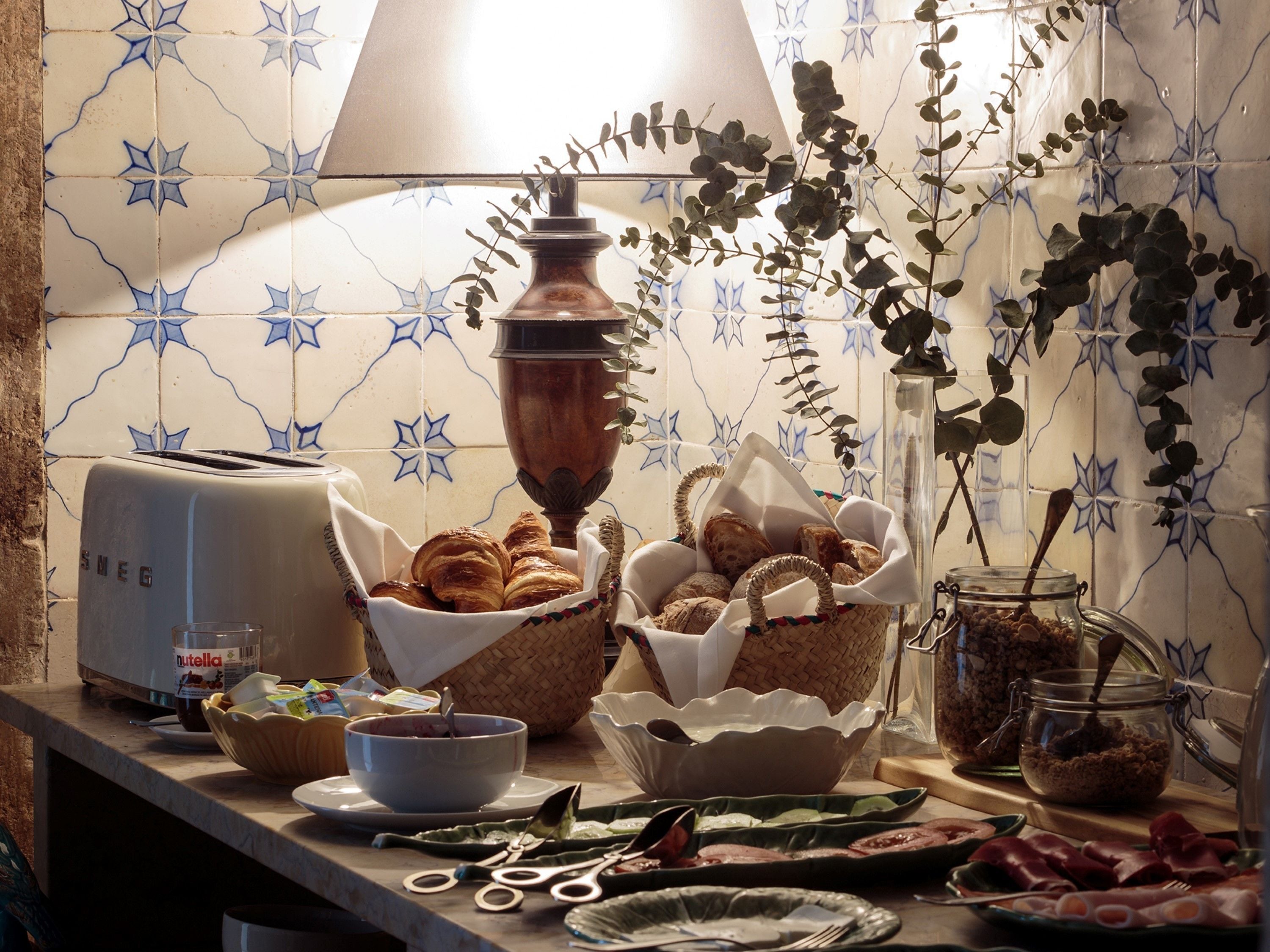 含每日吃到飽早餐