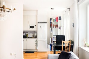Studio lägenhet | Eget kök | Stort kylskåp, mikrovågsugn, ugn och spishäll