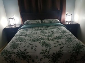 Phòng đôi Tiêu chuẩn | 1 phòng ngủ, bàn, màn/rèm cản sáng, bàn ủi/dụng cụ ủi quần áo 