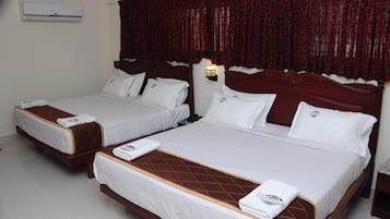 Schallisolierte Zimmer, Zustellbetten, kostenloses WLAN, Bettwäsche