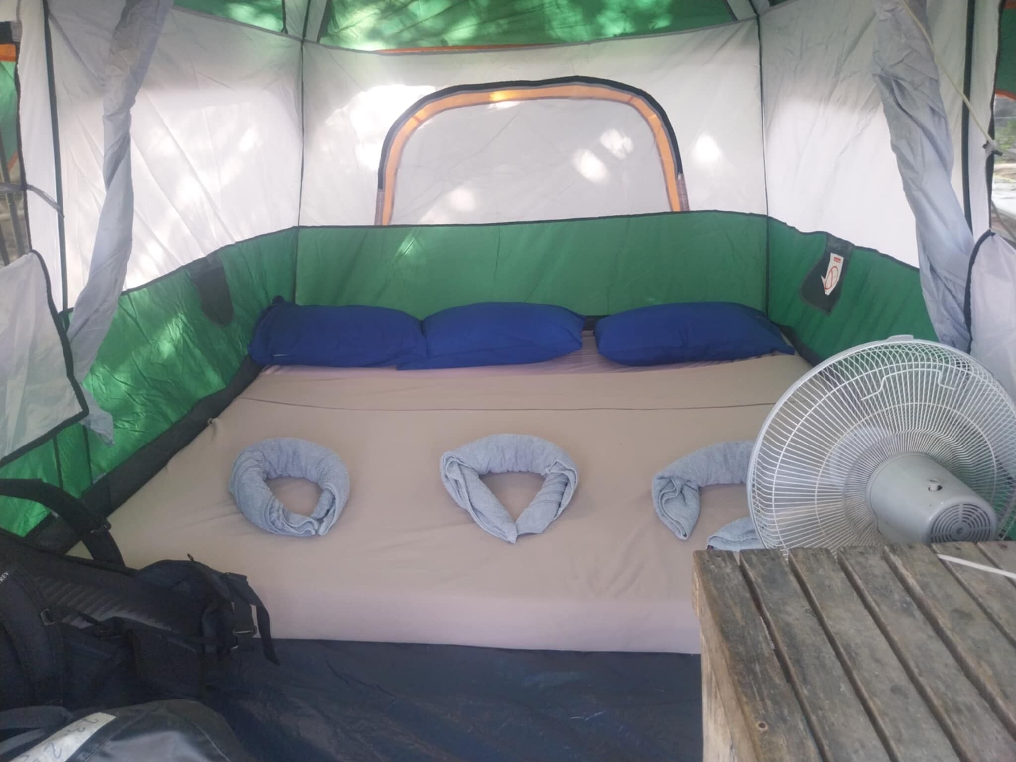 deluxe tent, 1 queen bed, non smoking | free wifi, bed sheets