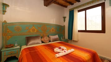 Exclusive Apartment, 3 Bedrooms | Individually decorated, individually furnished, iron/ironing board