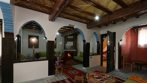 Exclusive Apartment, 3 Bedrooms | In-room dining - Roches Aremd - Hostel (Asni)