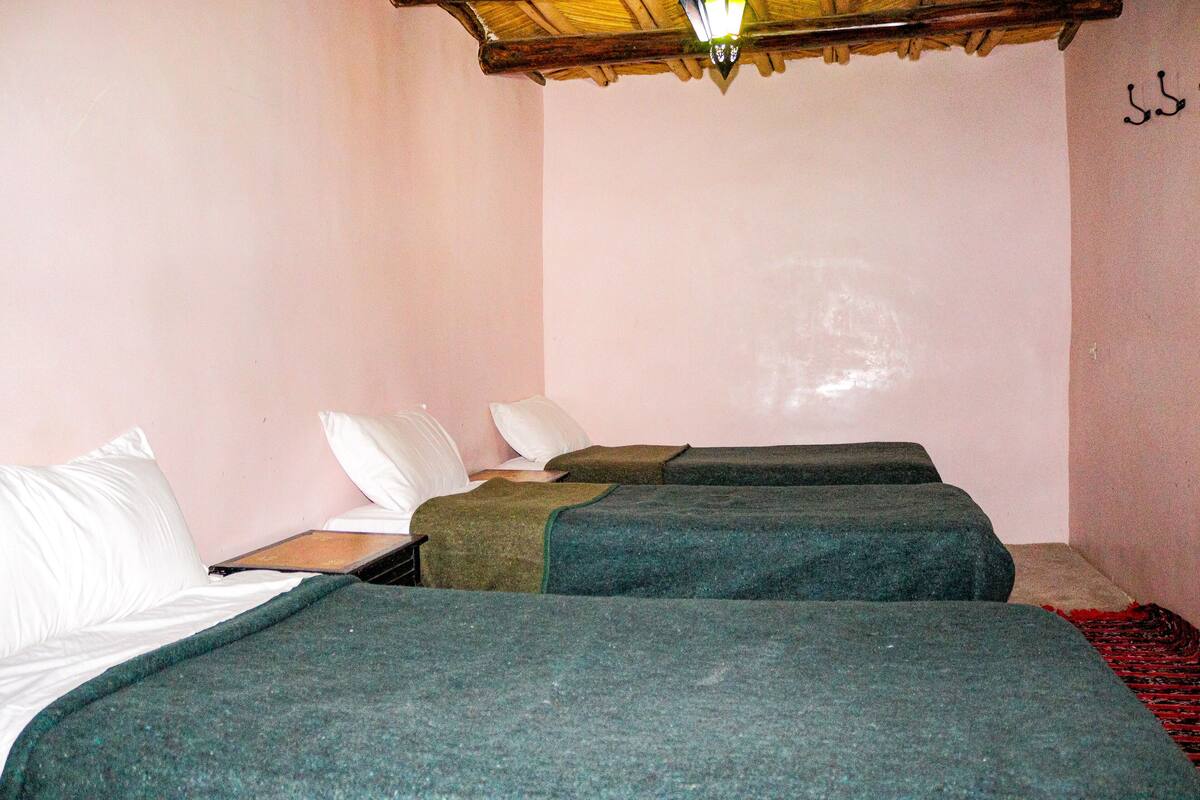 Standard Triple Room | 1 bedroom, individually decorated, individually furnished
