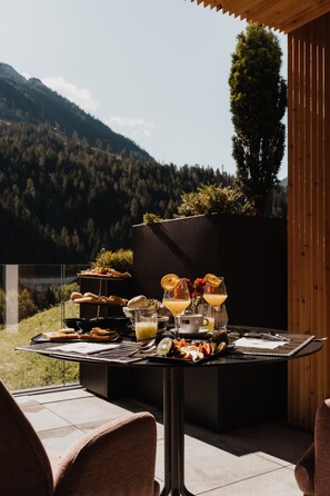 Petit déjeuner buffet compris tous les jours