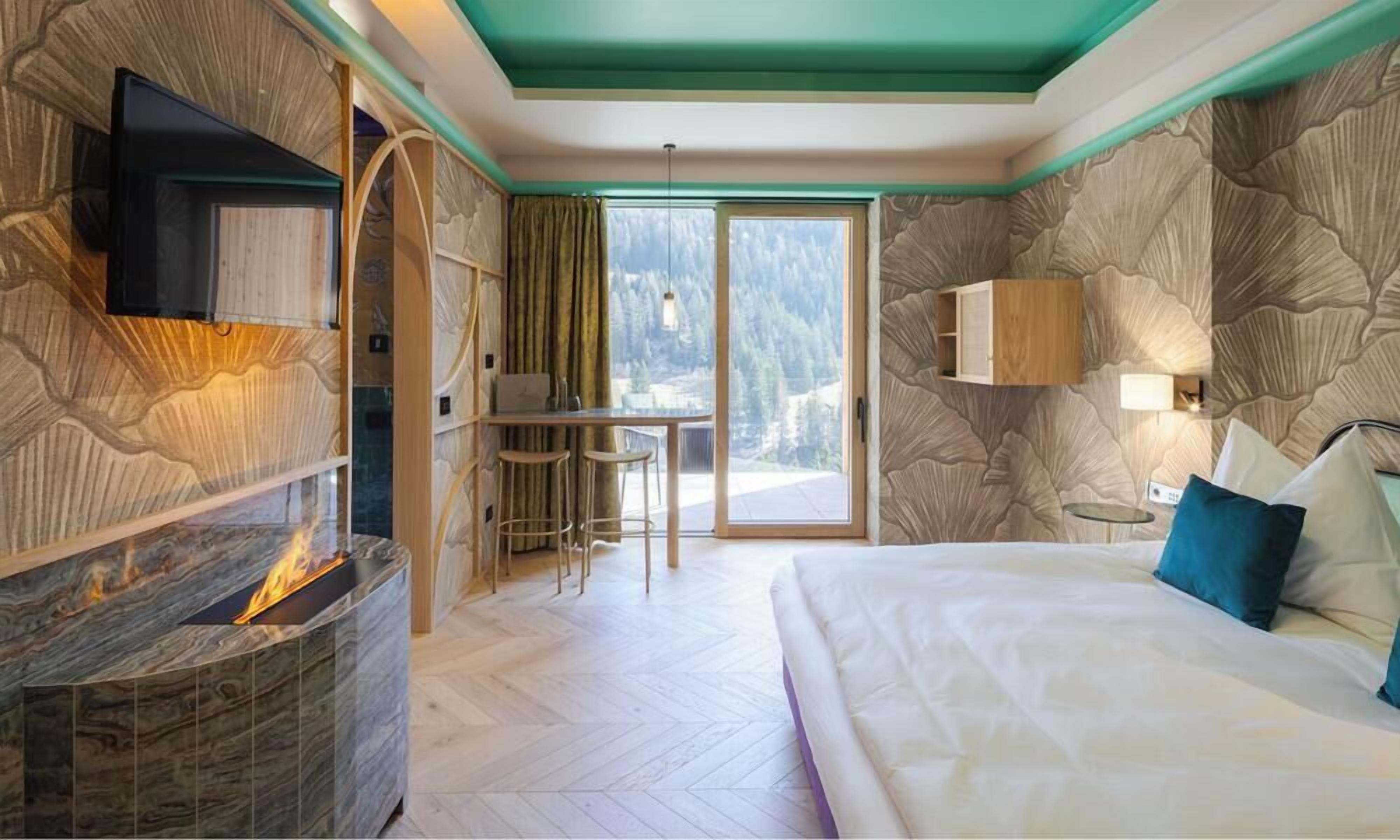 Suite Sinfonia | 迷你吧、客房内保险箱、办公桌、遮光窗帘