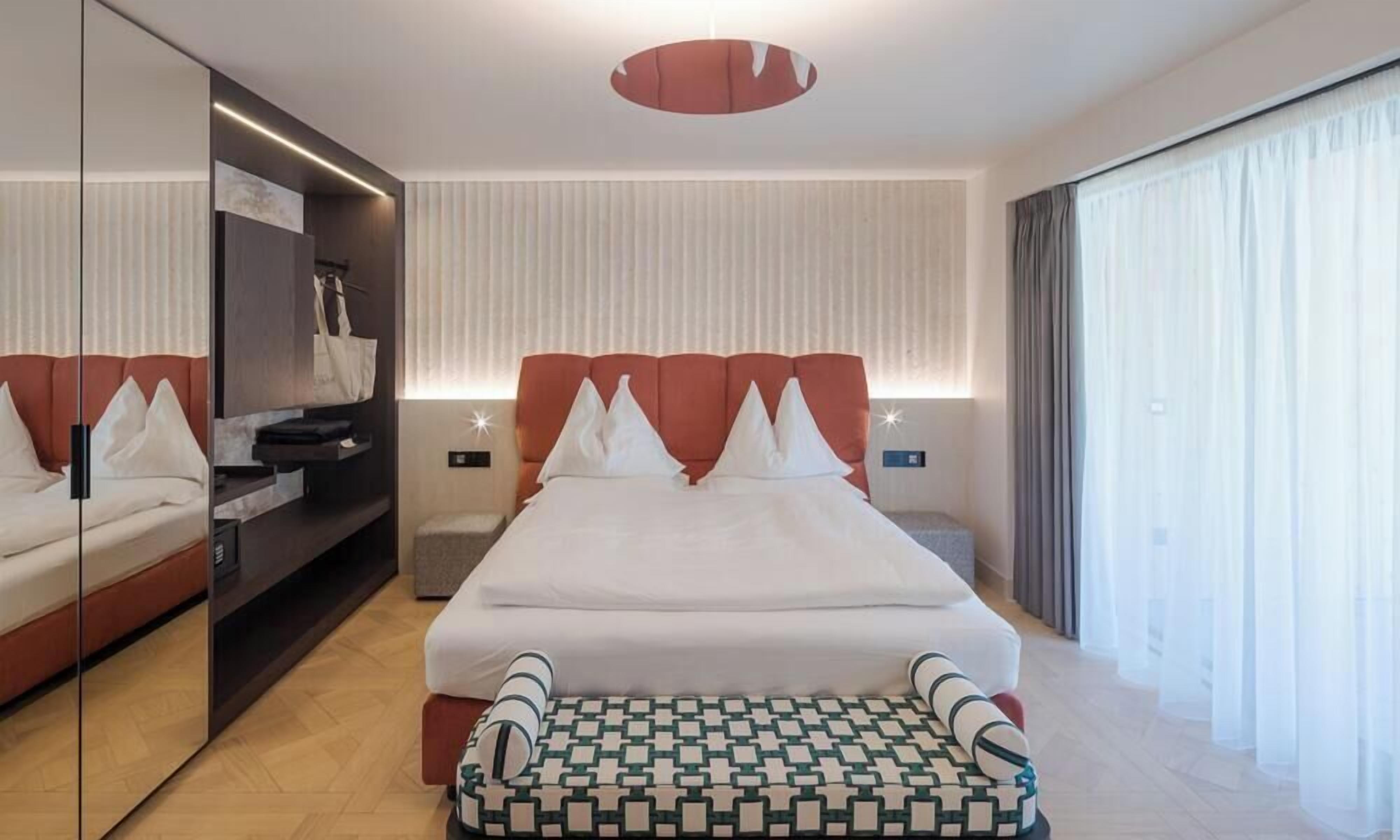 Suite Thermae | 迷你吧、客房内保险箱、办公桌、遮光窗帘