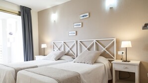 Apartment, 1 Bedroom, Beachfront - Uhc Novelty Apartments (Salou)