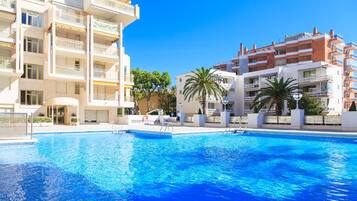 Seasonal outdoor pool