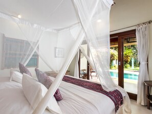 Family Villa | 4 bedrooms, in-room safe, iron/ironing board, free WiFi - Villa Gils by Villa Finder (Manggis)