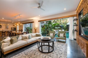 Exclusive Villa | Living area | LED TV, DVD player - Villa Suvitha by Villa Finder (Seminyak)