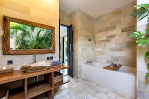 Bathroom - Villa Suvitha by Villa Finder (Seminyak)