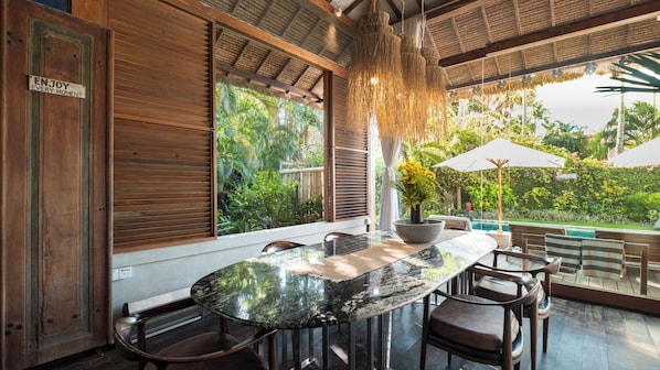 Villa | Comedor