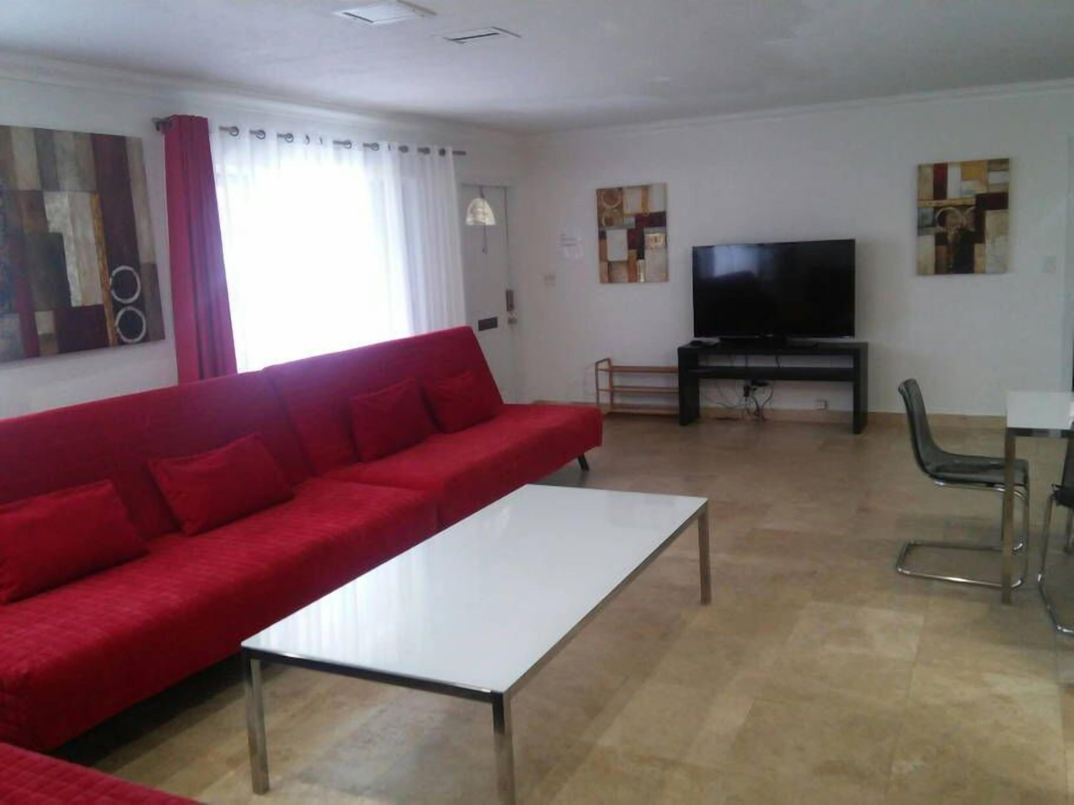 Casa de campo, 2 habitaciones | Área de sala de estar | Televisión de pantalla plana 