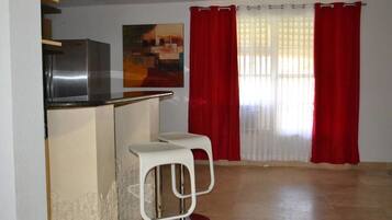Casa de campo, 2 habitaciones | Área de sala de estar | Televisión de pantalla plana