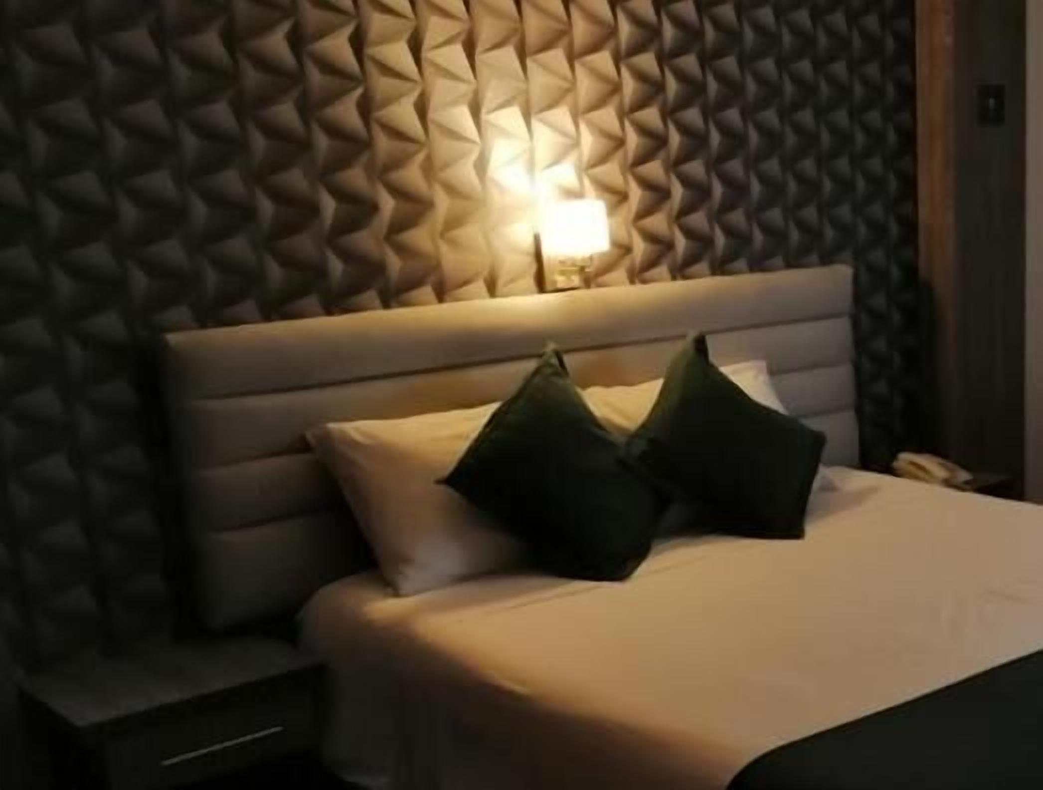 Minibar, desk, iron/ironing board, free WiFi