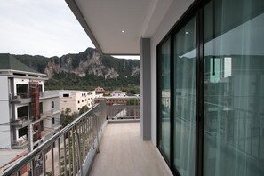 Superior Twin Room | Balcony - Aonang Sea Valley Resort (Krabi)