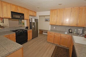 Hus - 3 sovrum | Eget kök | Mikrovågsugn (vid begäran), ugn, spishäll och diskmaskin