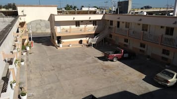 免費自助泊車