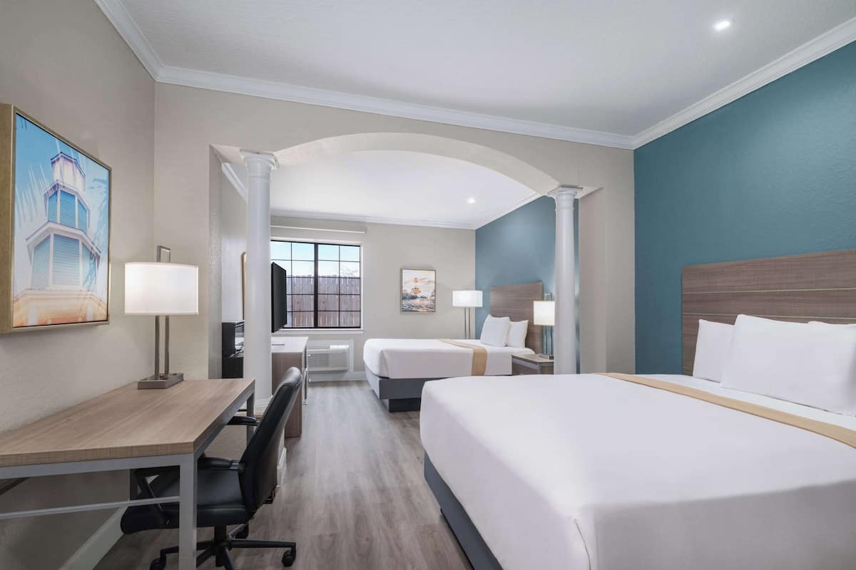 Standard Room, 2 Queen Beds, Accessible, Bathtub | Premium bedding, in-room safe, desk, laptop workspace