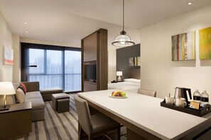 In-room safe, desk, iron/ironing board, free WiFi - Hyatt House Shanghai New Hongqiao (Shanghai)