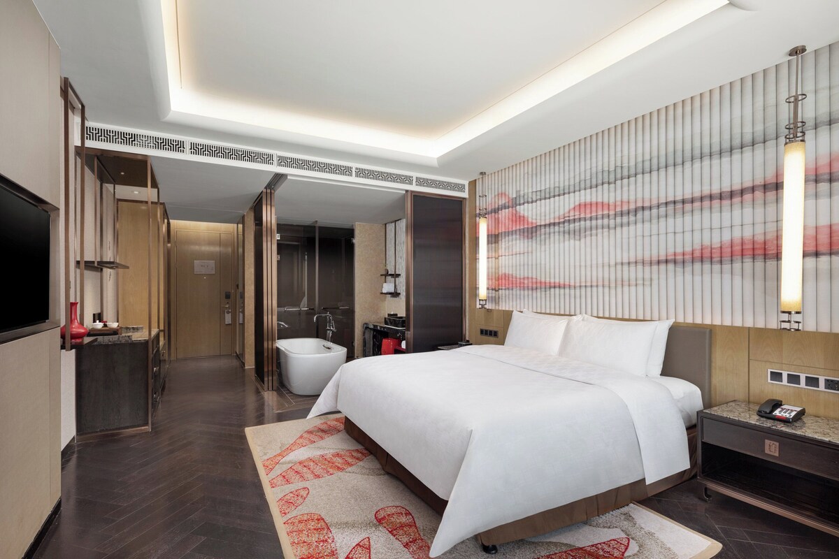 Minibar, in-room safe, desk, blackout drapes