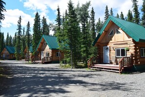 Exterior - Caribou Cabins (Tok)