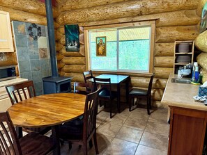 Lobby - Caribou Cabins (Tok)