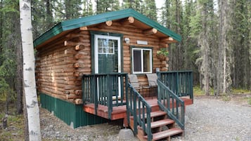 Classic Cabin, 1 Queen Bed | Iron/ironing board, free WiFi, bed sheets