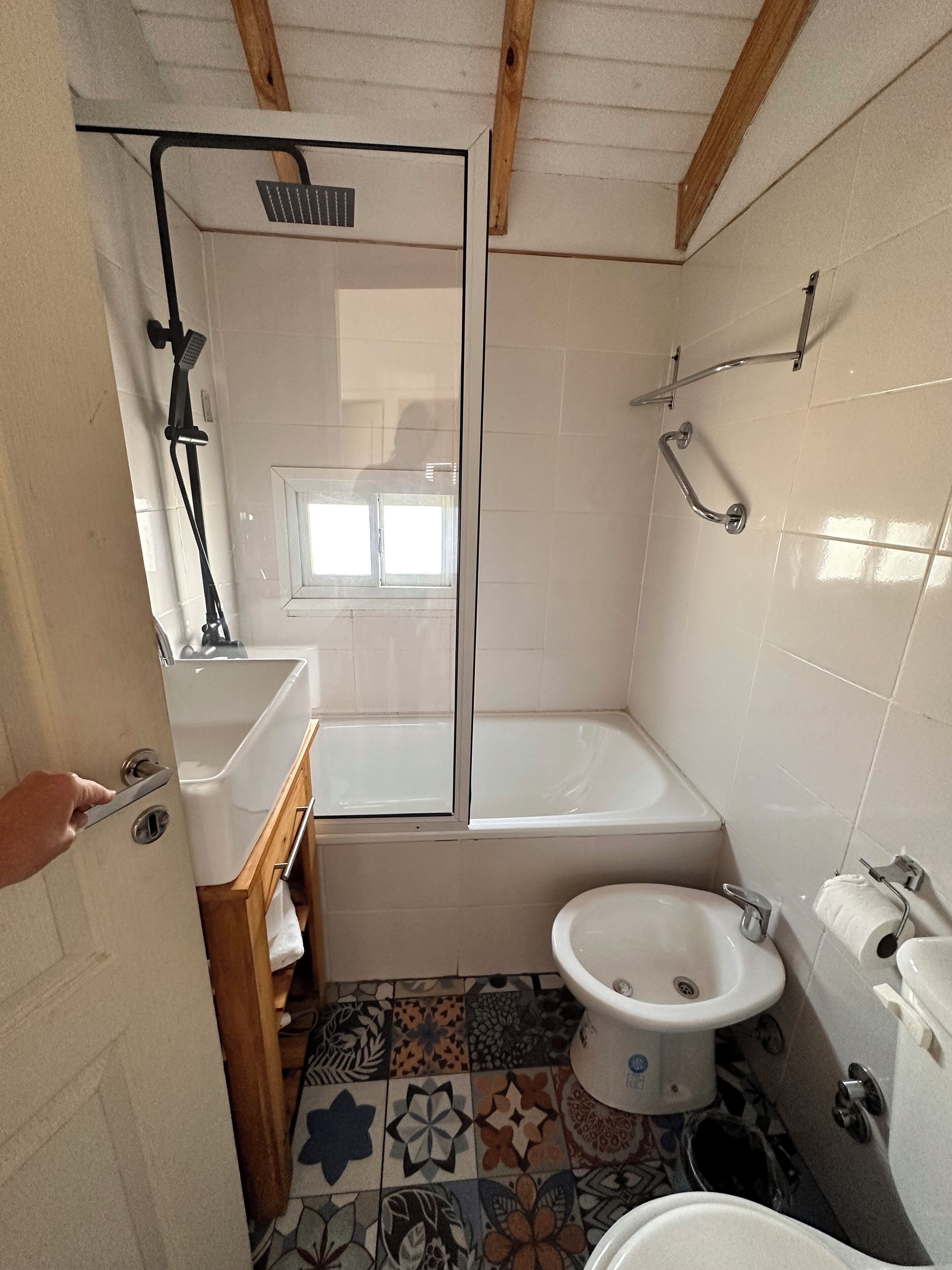 apartment, 2 bedrooms | bathroom | combined shower/bathtub, deep-soaking bathtub, free toiletries