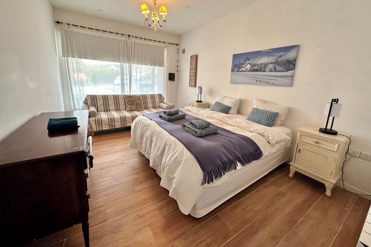 Individually furnished, blackout curtains, free WiFi, bed sheets