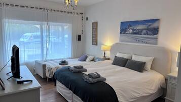 Economy Apartment, 1 Bedroom | Individually furnished, blackout drapes, free WiFi, bed sheets