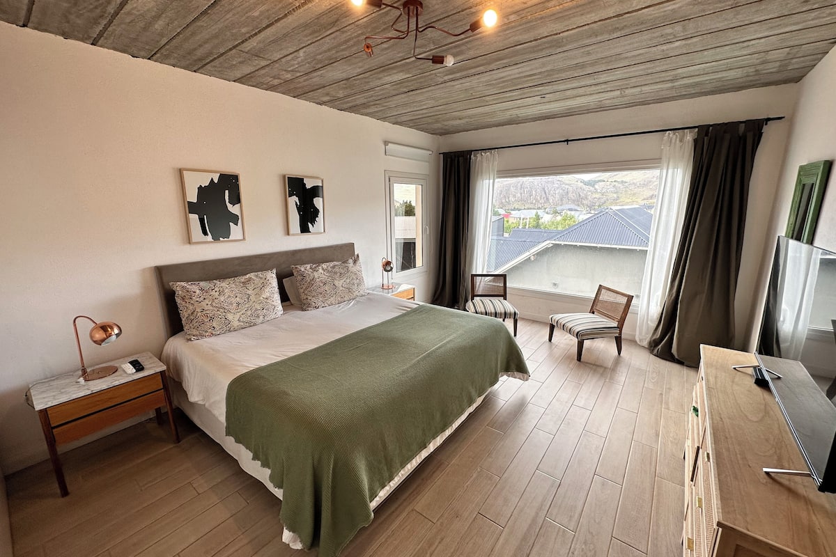 Individually furnished, blackout curtains, free WiFi, bed sheets