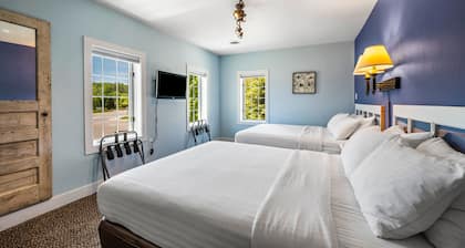 Julie's Park Cafe and Motel