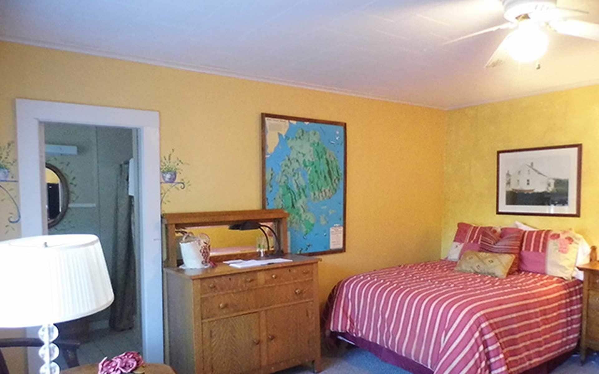 Chambre, 2 lits doubles | Coffres-forts dans les chambres, Wi-Fi gratuit
