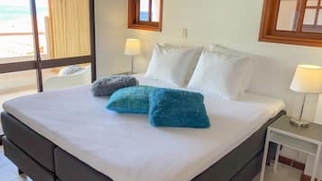 Premium Suite | Premium bedding, in-room safe, individually decorated