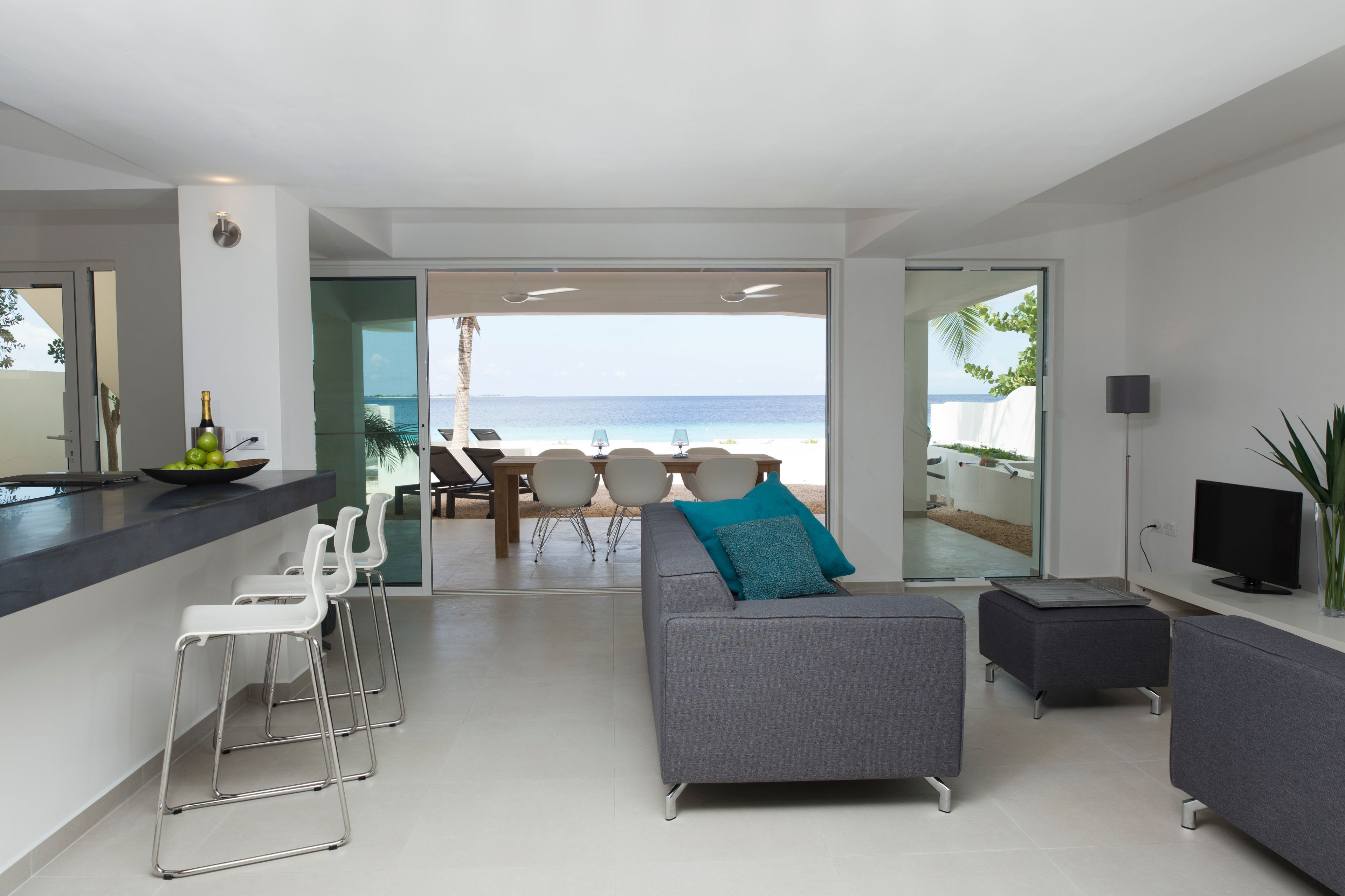 Luxury Loft, 1 Bedroom, Kitchen, Ocean View | Living area | Flat-screen TV