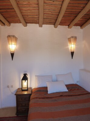 طراز فريد لكل وحدة ومكواة/لوح كي وأسرّة أطفال/رضّع (مجانًا)