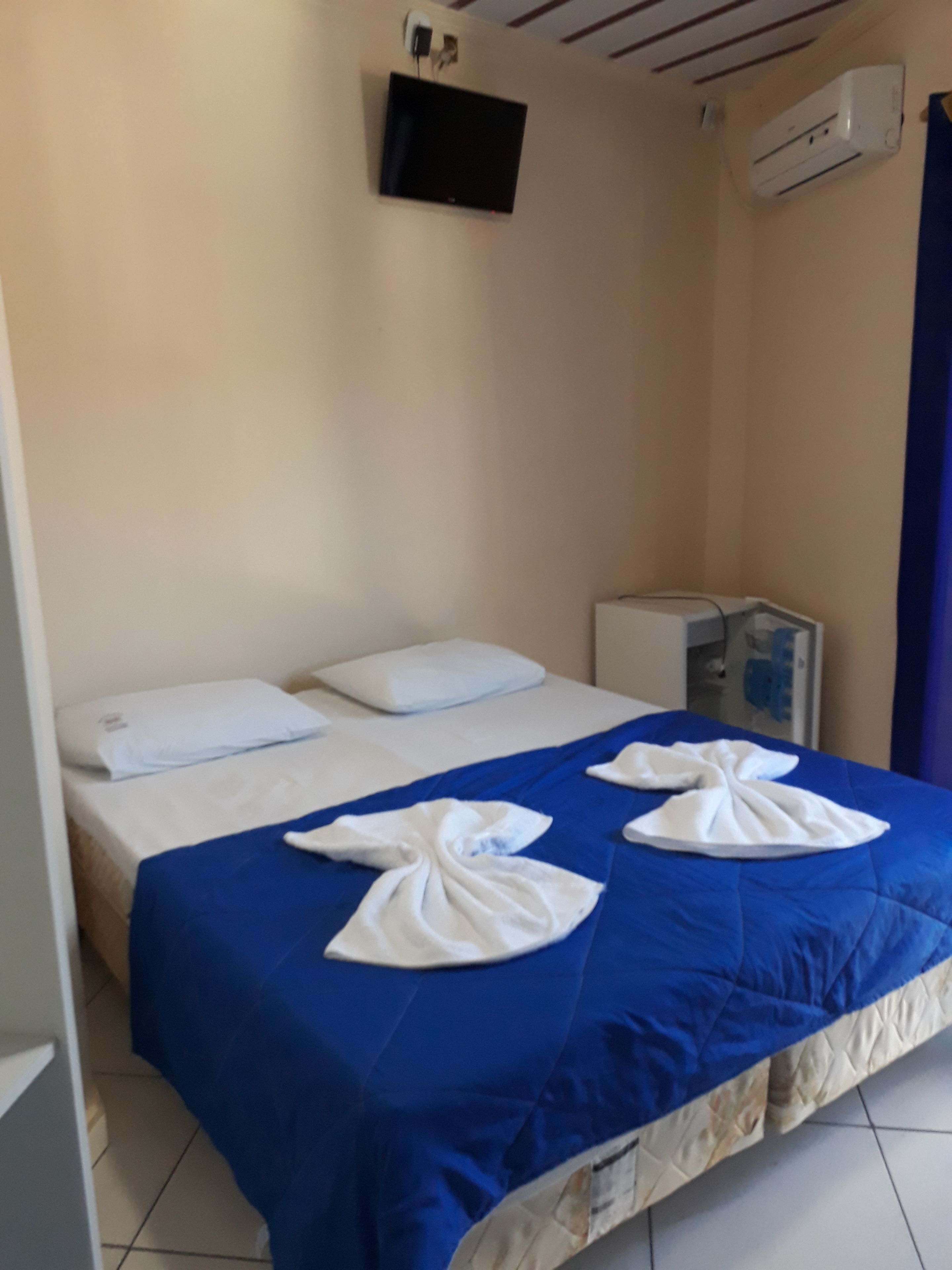 double or twin room | minibar, free wifi, bed sheets