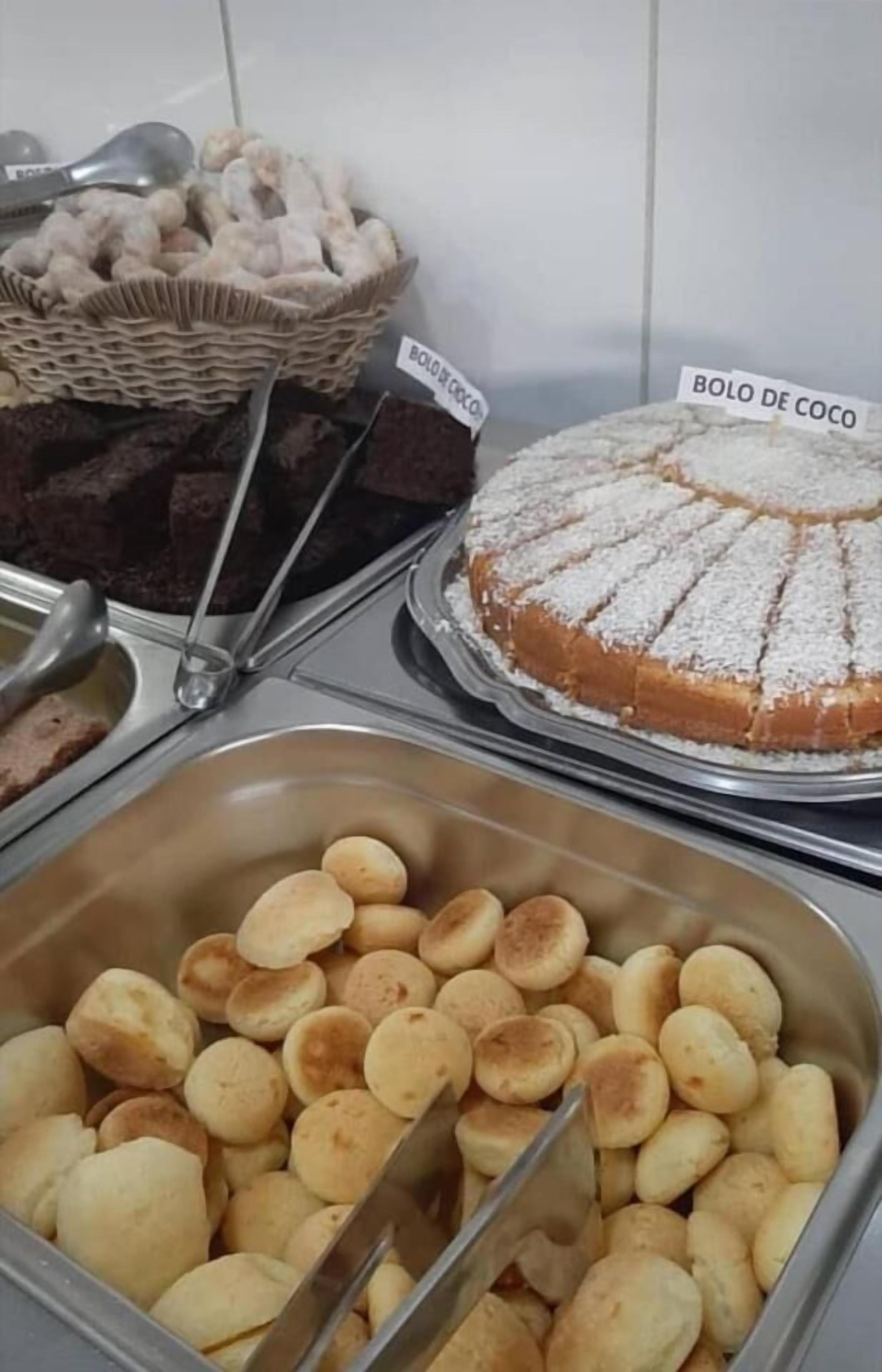 lunch and dinner served