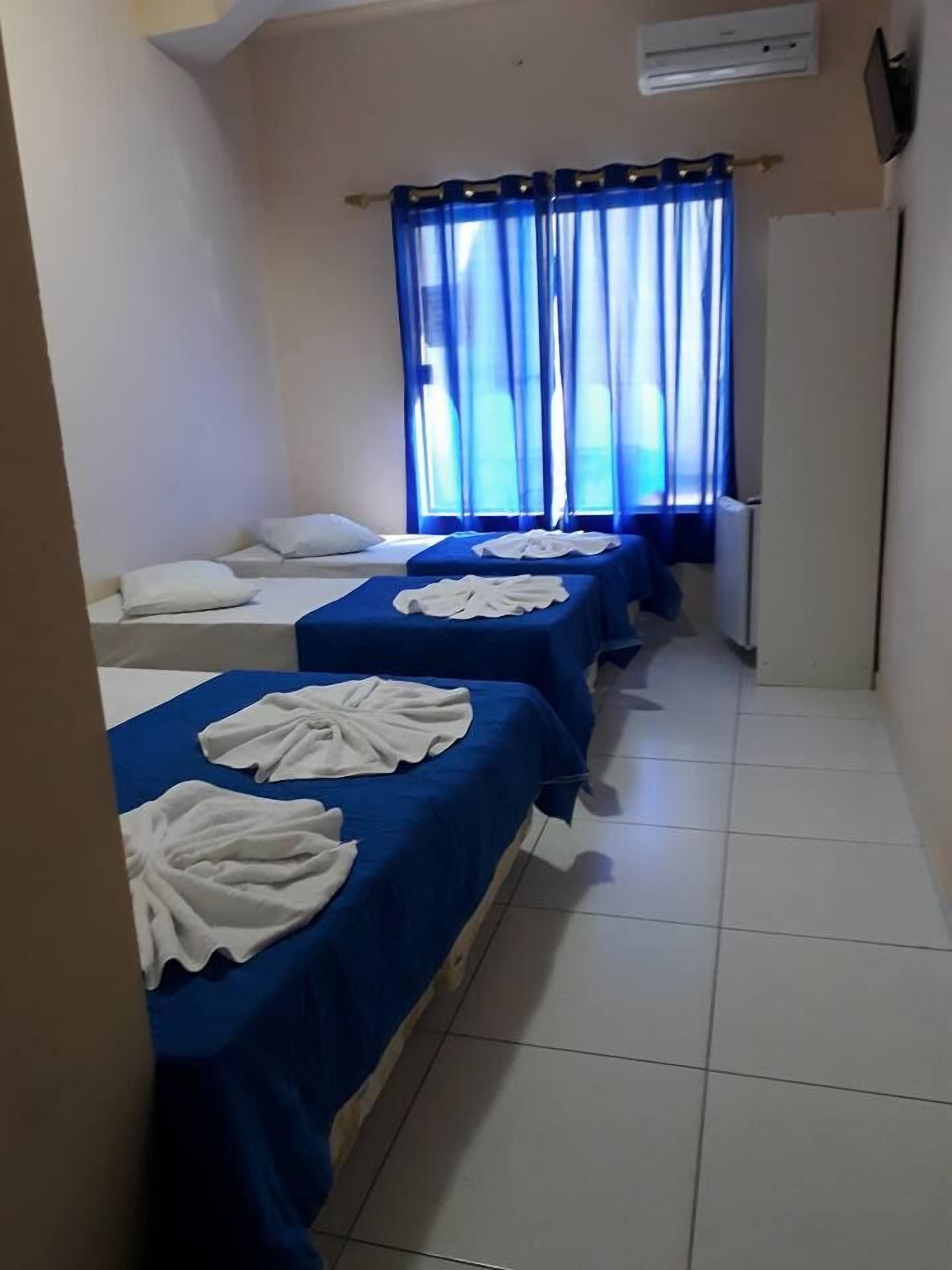 triple room | minibar, free wifi, bed sheets