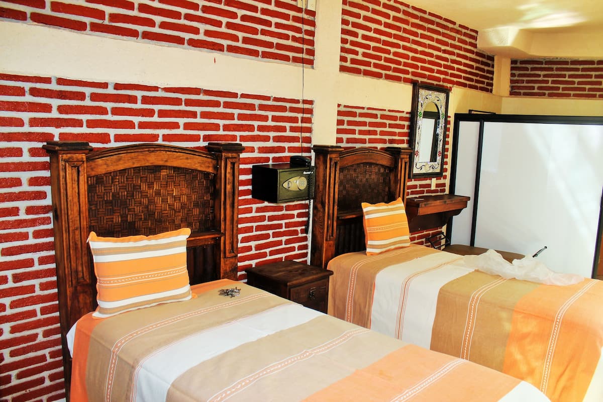 Triple Room | Select Comfort beds, in-room safe, soundproofing, iron/ironing board