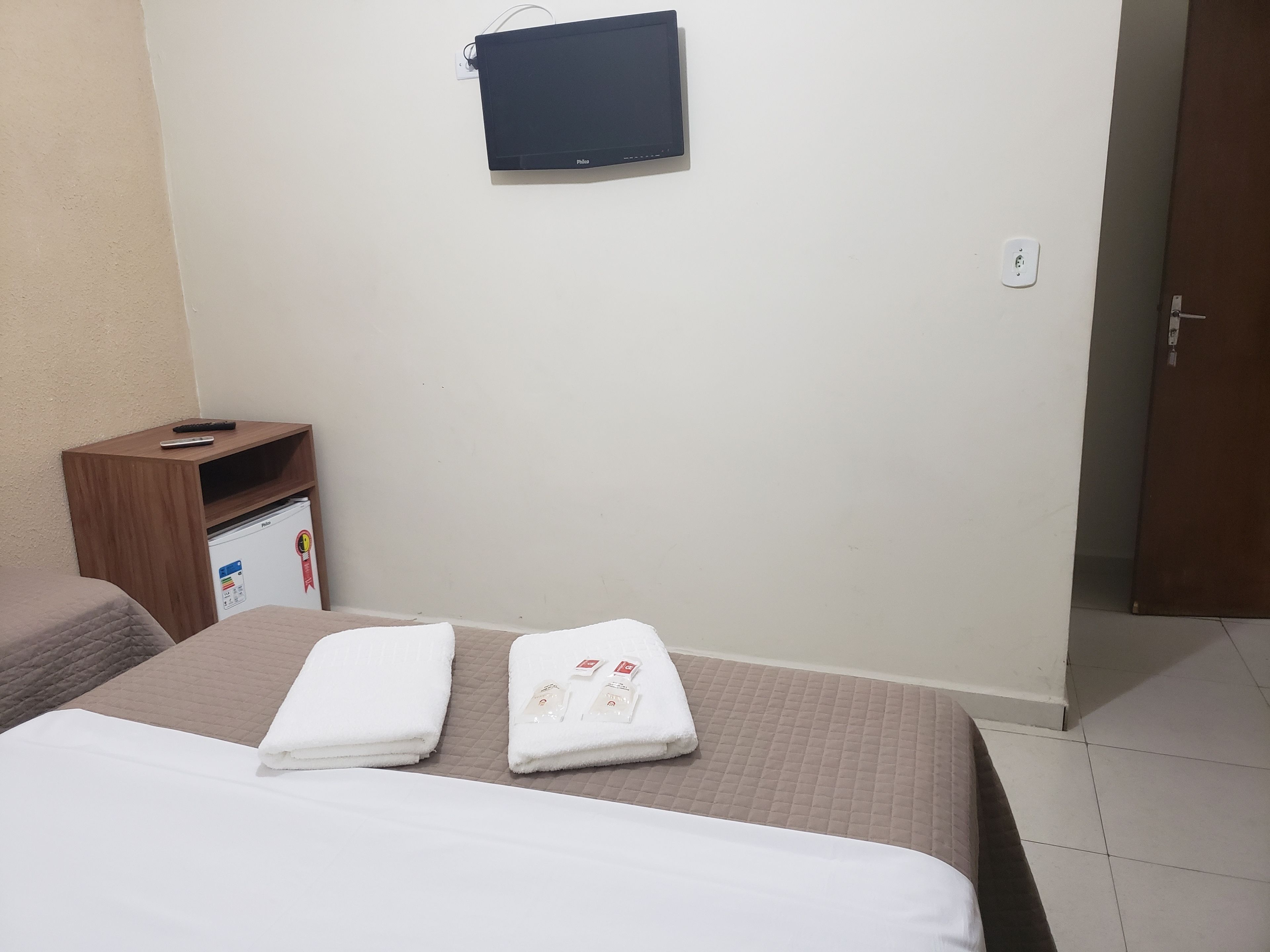 quarto casal + 1 beliche + 1 solteiro | blackout curtains, iron/ironing board, free wifi, bed sheets